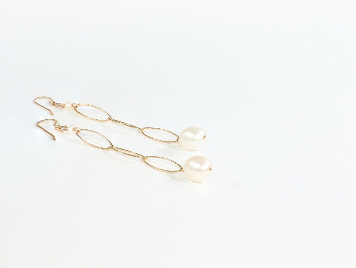 JK Designs Pearl Side Earrings